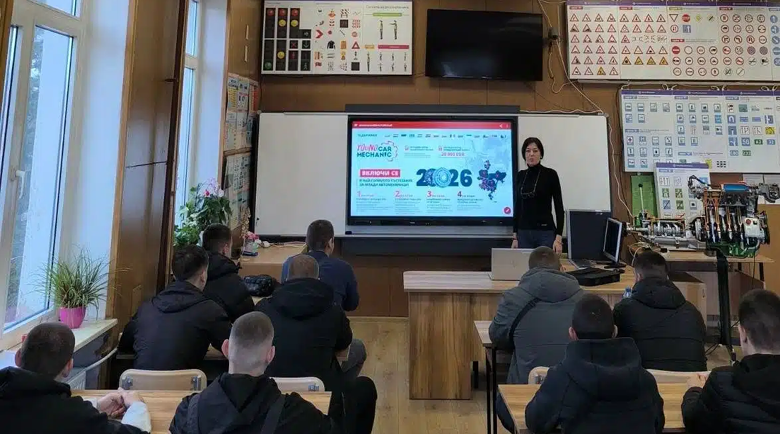 ПГТЕ „Христо Ботев“ с урок в Националния ден на безопасността на движението