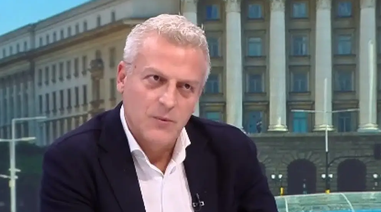 Москов за директорските заплати в болниците: Нека отидем отново в социализма