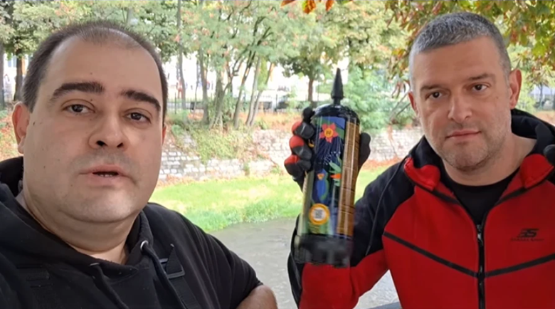 Адриан Скримов  и Стефан Кръстев спипаха 10 бутилки райски газ в парка